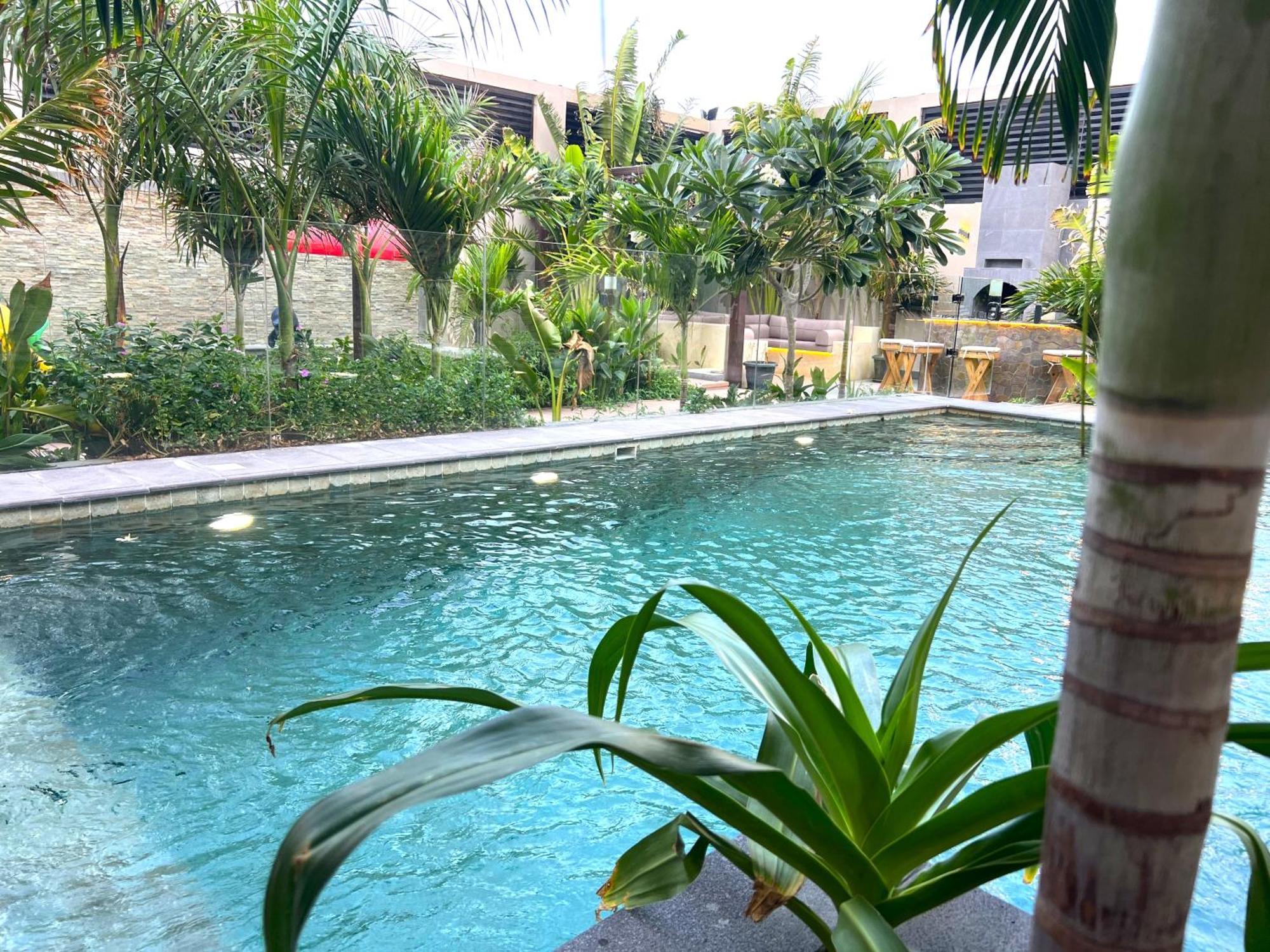 Bali * Jeddah